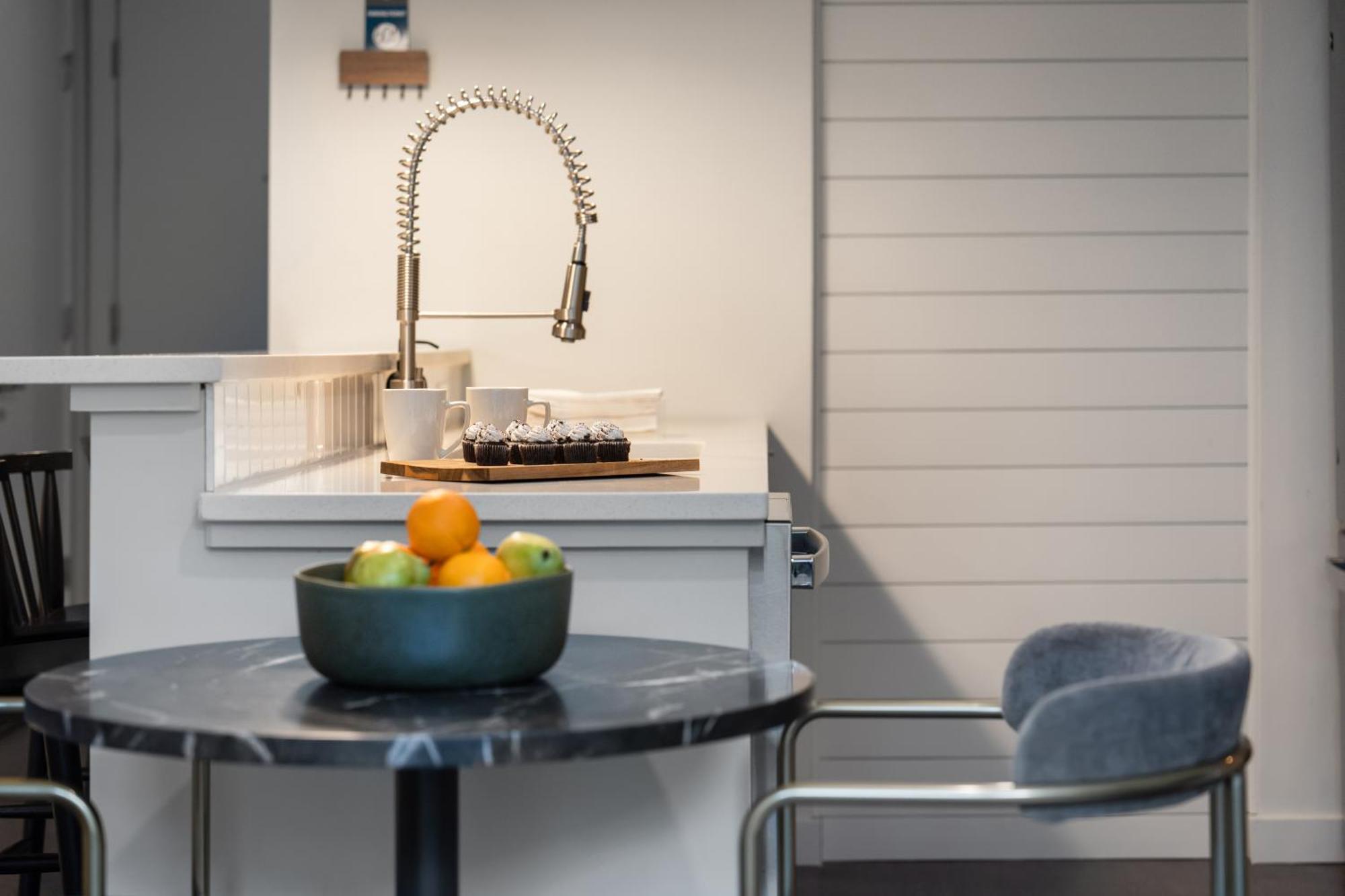 Luxury Apartments By Hyatus At The Asher Stamford Ngoại thất bức ảnh