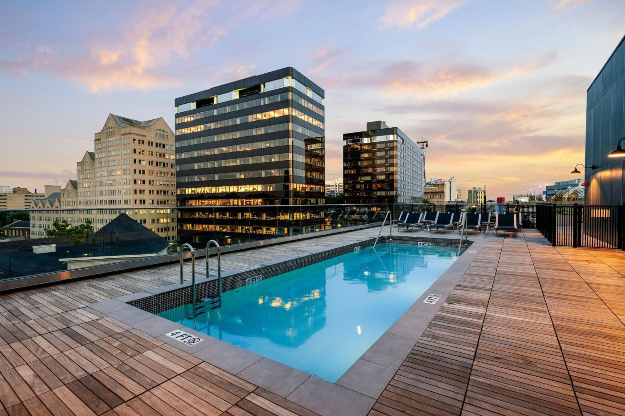 Luxury Apartments By Hyatus At The Asher Stamford Ngoại thất bức ảnh